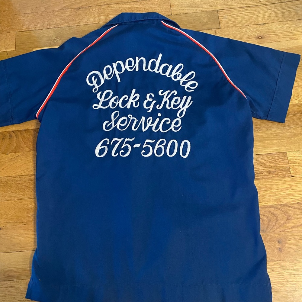 Vintage 1960s Hilton bowling shirt SMALL excellent condition chainstitch